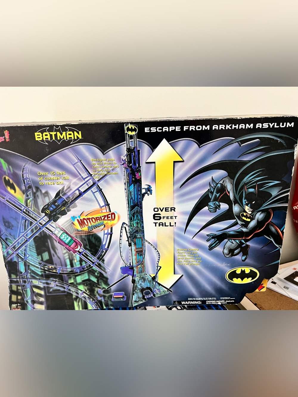 Batman Motorized Escape Playset - Black, Purple, Yellow